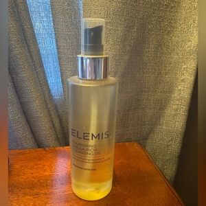 Elemis cleansing oil. Never used.